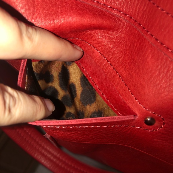 B Makowsky Red Leather ZIP Closure Bag - Picture 14 of 16